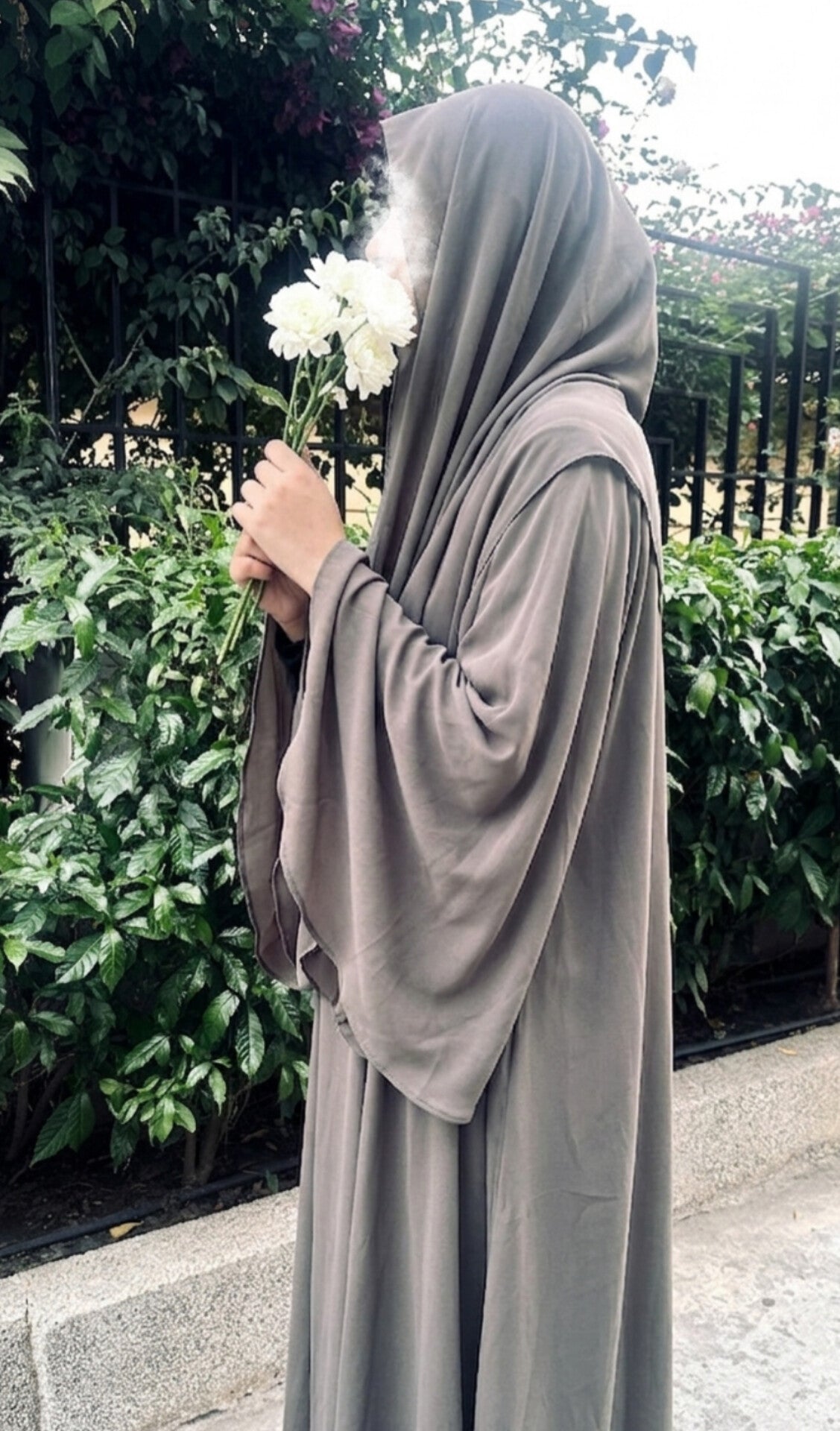 Noor Olive Abaya