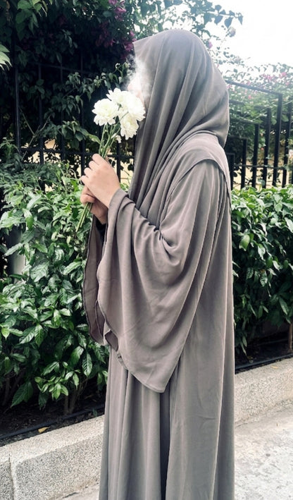 Noor Olive Abaya